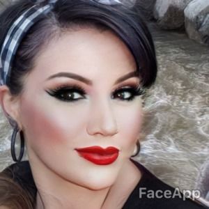 Meet your Posher, Vannessa